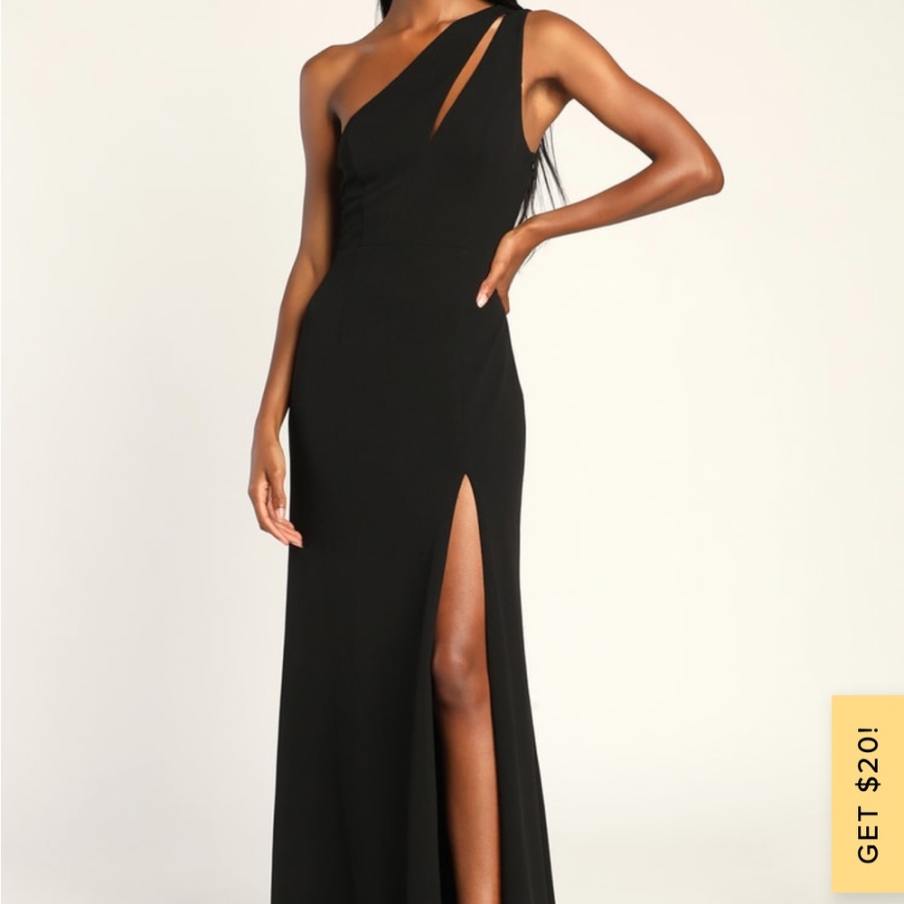 Lulu’s Divinely One Shoulder Gown